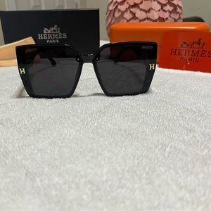 Hermes sunglases